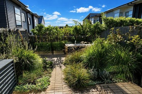 Photo of property in 10 Kaiwawao Lane, Hobsonville, Auckland, 0616