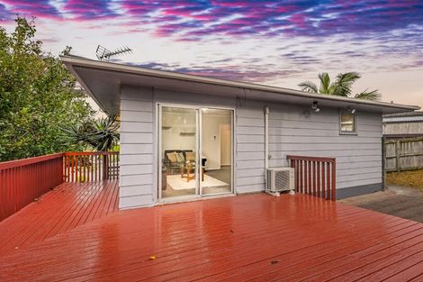 Photo of property in 18 Solar Road, Glen Eden, Auckland, 0602