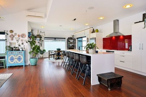 Photo of property in 13 Charteris Rise, Riverdale, Gisborne, 4010