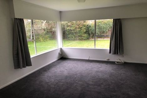Photo of property in 2/95 Archers Road, Hillcrest, Auckland, 0629