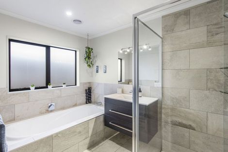 Photo of property in 6 Taranui Way, Paraparaumu Beach, Paraparaumu, 5032