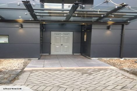 Photo of property in 68 Mountain Road, Henderson Valley, Auckland, 0612