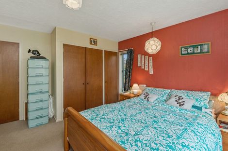 Photo of property in 5 Chatswood Place, Bishopdale, Christchurch, 8051