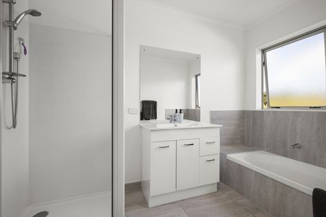 Photo of property in 18 Tokerau Crescent, Pukekohe, 2120