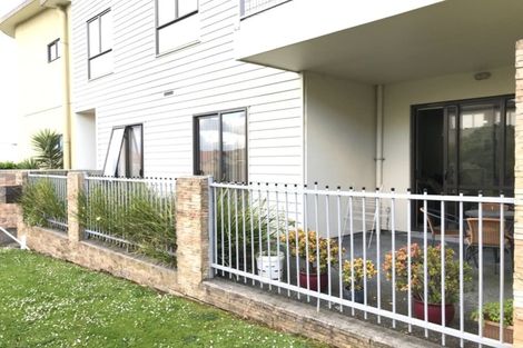 Photo of property in 2/132 Stancombe Road, Flat Bush, Auckland, 2016