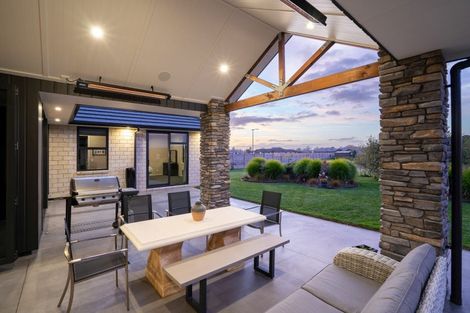 Photo of property in 86 Sunline Drive, Cambridge, 3432