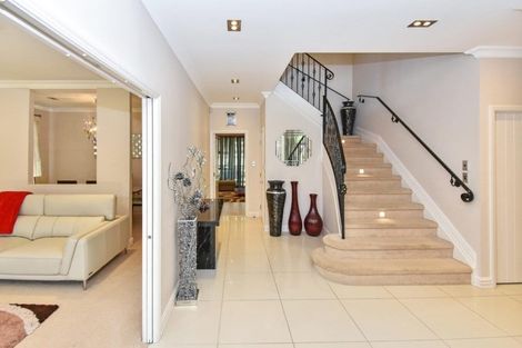 Photo of property in 27 Matuhi Grove, Papatoetoe, Auckland, 2025