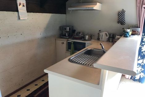 Photo of property in 52 Milne Terrace, Island Bay, Wellington, 6023