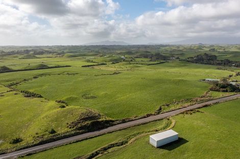 Photo of property in 22 Pungarehu Road, Pungarehu, 4685