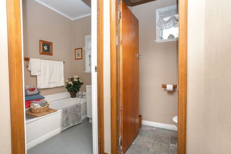 Photo of property in 50 Mcphee Street, Dannevirke, 4930