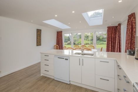 Photo of property in 72 Avenue North Road, Levin, 5510