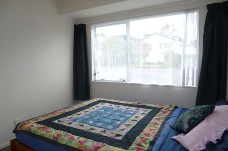 Photo of property in 2a Luxor Place, Massey, Auckland, 0614