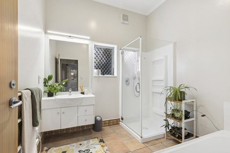 Photo of property in 81 Nevay Road, Miramar, Wellington, 6022