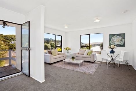 Photo of property in 49a Albatross Close, Whitby, Porirua, 5024