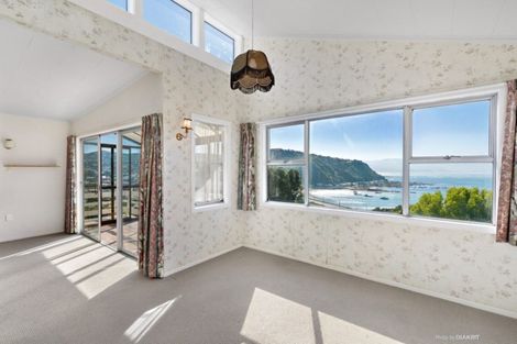 Photo of property in 24 Knoll Street, Island Bay, Wellington, 6023