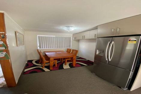 Photo of property in 23b Kelman Road, Kelston, Auckland, 0602