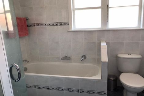 Photo of property in 5 Cintra Place, Glen Innes, Auckland, 1072