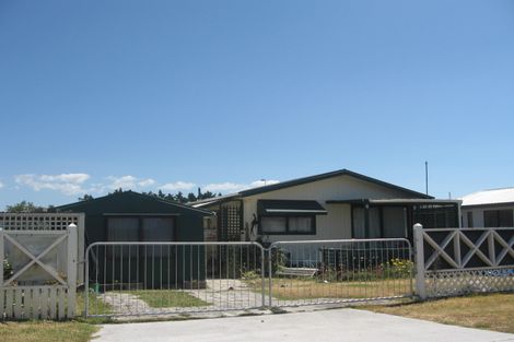 Photo of property in 384 Pukehina Parade, Pukehina, Te Puke, 3189