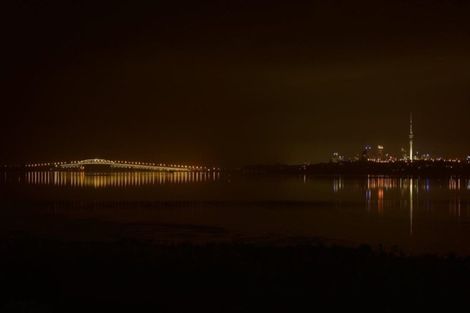 Photo of property in 14 Longbush Road, Te Atatu Peninsula, Auckland, 0610