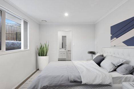 Photo of property in 15 Bellenden Crescent, Pokeno, 2402