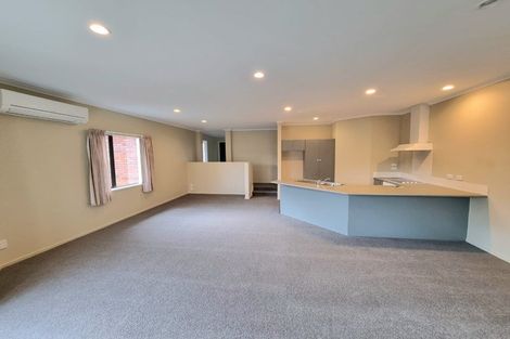 Photo of property in 11 Sunvista Avenue, Oteha, Auckland, 0632