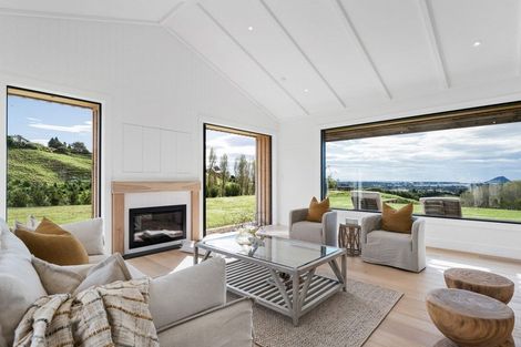 Photo of property in 23 Te Auhi Way, Welcome Bay, Tauranga, 3112