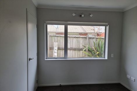 Photo of property in 15 Candia Road, Swanson, Auckland, 0612