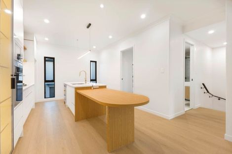 Photo of property in 69b Chivalry Road, Glenfield, Auckland, 0629