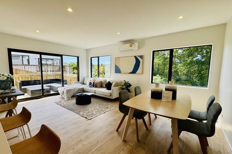 Photo of property in 72 Arran Drive, Orewa, 0931