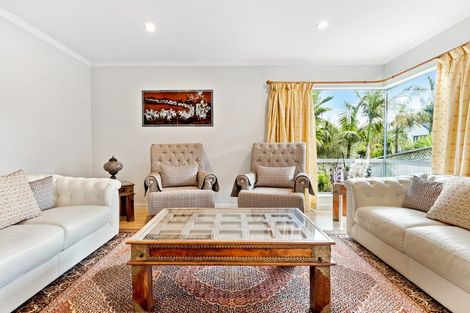 Photo of property in 6 Fernbank Lane, Greenhithe, Auckland, 0632
