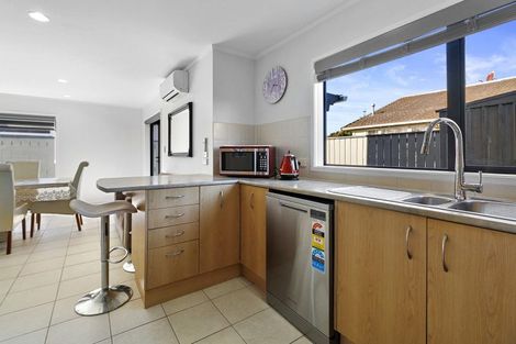 Photo of property in 12 Kauri Street, Miramar, Wellington, 6022