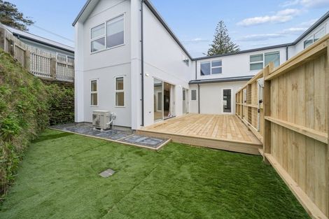Photo of property in 1/5 Tawa Terrace, Tawa, Wellington, 5028