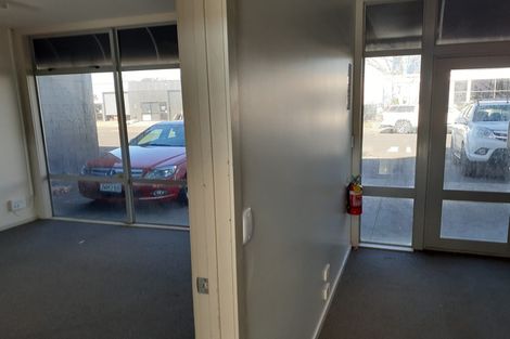 Photo of property in 7a Lake Road, Northcote, Auckland, 0627