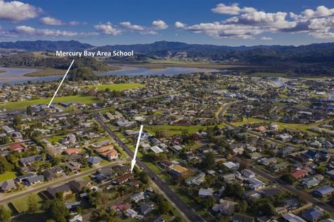Photo of property in 33 Cook Drive, Whitianga, 3510