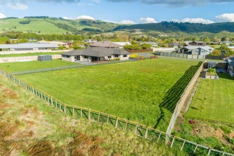 Photo of property in 46 Montgomery Crescent, Kinloch, Taupo, 3377