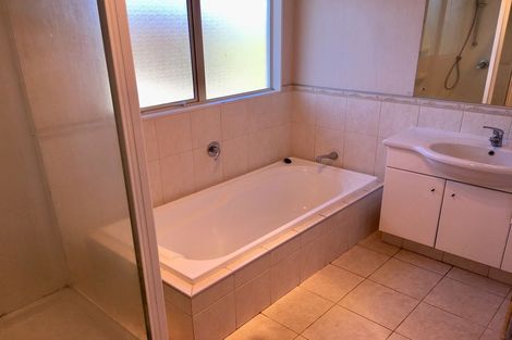 Photo of property in 10 Franshell Crescent, East Tamaki, Auckland, 2013