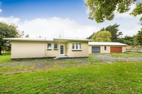 Photo of property in 977 Fitzherbert East Road, Aokautere, Palmerston North, 4471