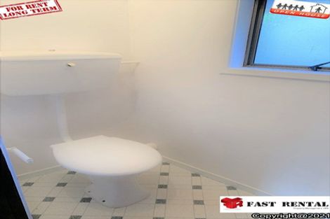 Photo of property in 2/46 Tree View Avenue, Glenfield, Auckland, 0629