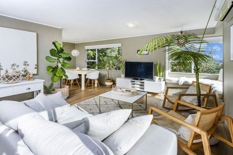 Photo of property in 1/348 Glenfield Road, Glenfield, Auckland, 0629