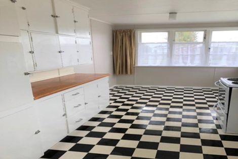 Photo of property in 10 Temuera Street, Otaki, 5512