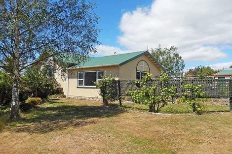 Photo of property in 2 Rees Street, Duntroon, Oamaru, 9494