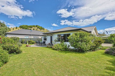 Photo of property in 14 Pinotage Drive, Greenmeadows, Napier, 4112