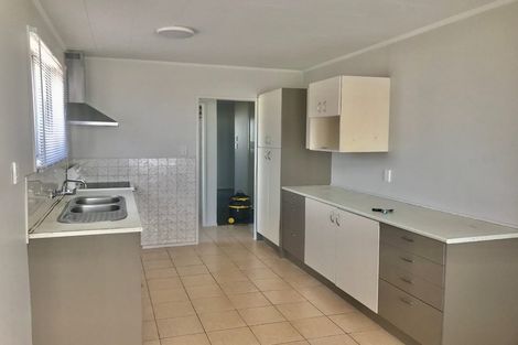 Photo of property in 6 Desford Place, Mangere, Auckland, 2022