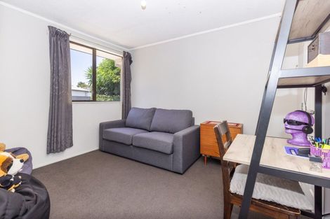 Photo of property in 8a Sunnyside Road, Nawton, Hamilton, 3200