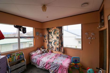 Photo of property in 2 Princess Street, Dannevirke, 4930