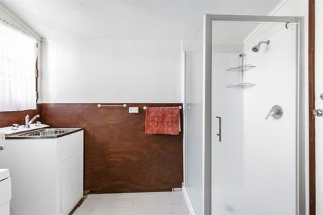 Photo of property in 29 Black Rock Road, Newlands, Wellington, 6037