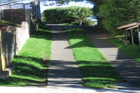 Photo of property in 84 Beazley Avenue, Paparangi, Wellington, 6037