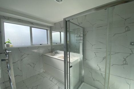 Photo of property in 8 Sabot Place, Massey, Auckland, 0614