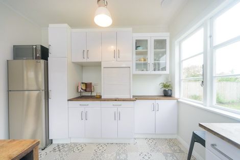 Photo of property in 90 Savage Crescent, West End, Palmerston North, 4412