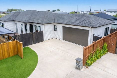 Photo of property in 6 Kakabeak Way, Takanini, 2110